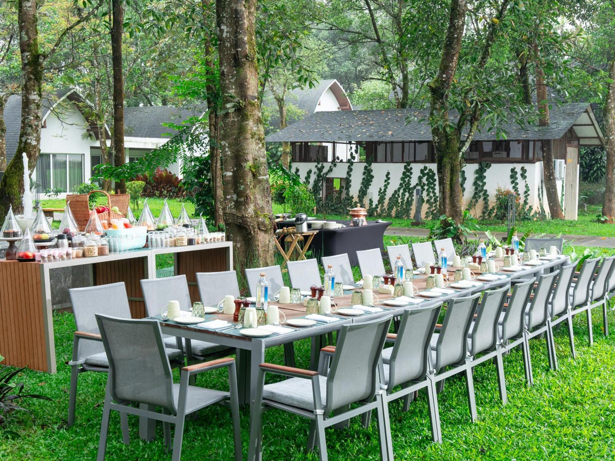 Coorg Marriott Resort & Spa Madikeri Esterno foto